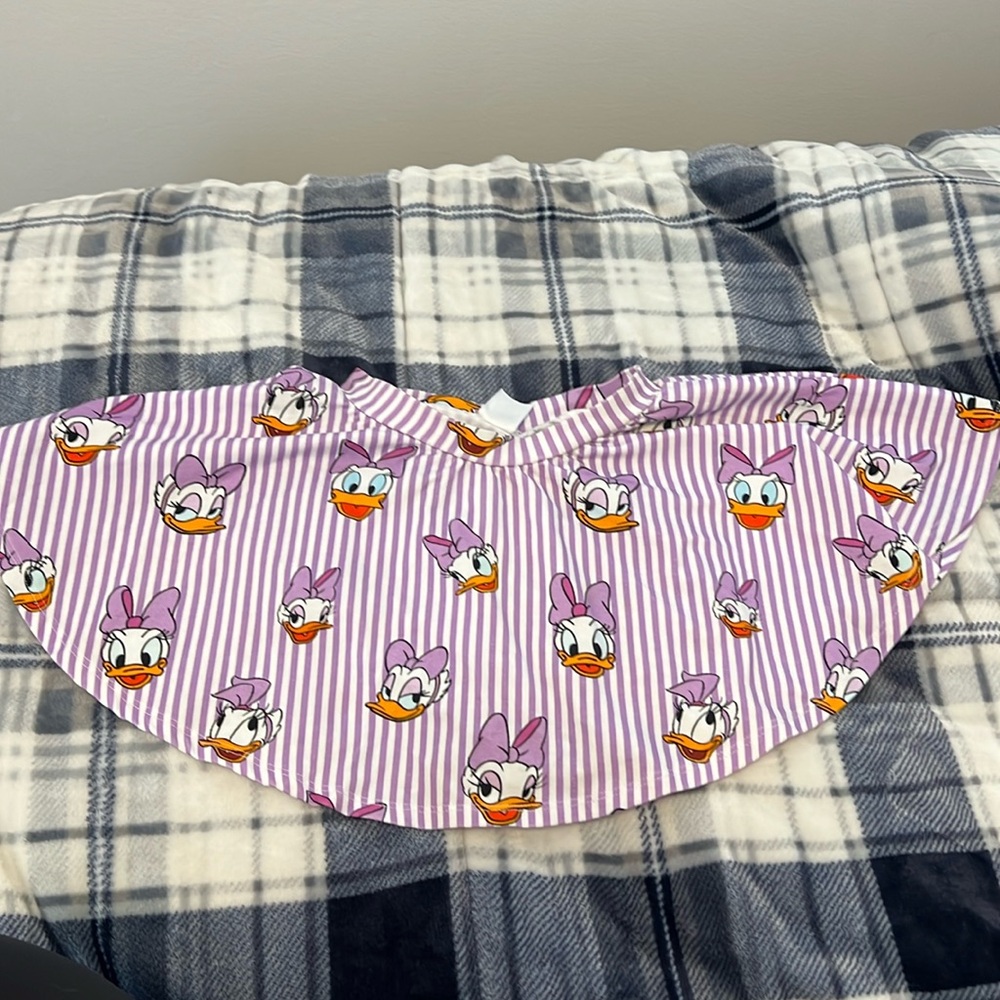 Wild Rich Kids Donald and Daisy two piece, both size 7/8, purple and blue